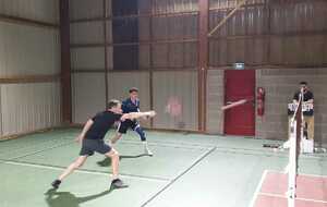 Le 21/03/24, l'équipe homme affrontait encore Entente Sportive Bonchamp Badminton 🤣. Défaite 6-2